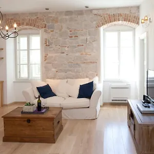 Stylish Theatre Apartamento Split